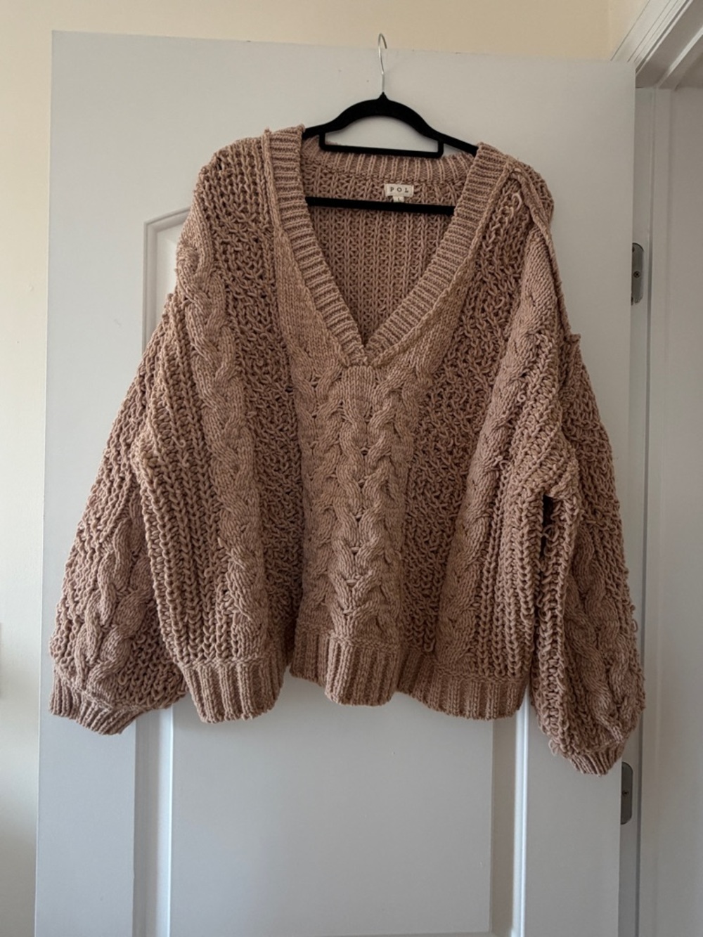 POL Chunky Cable V-Neck Sweater in Dusty Rose Tan
